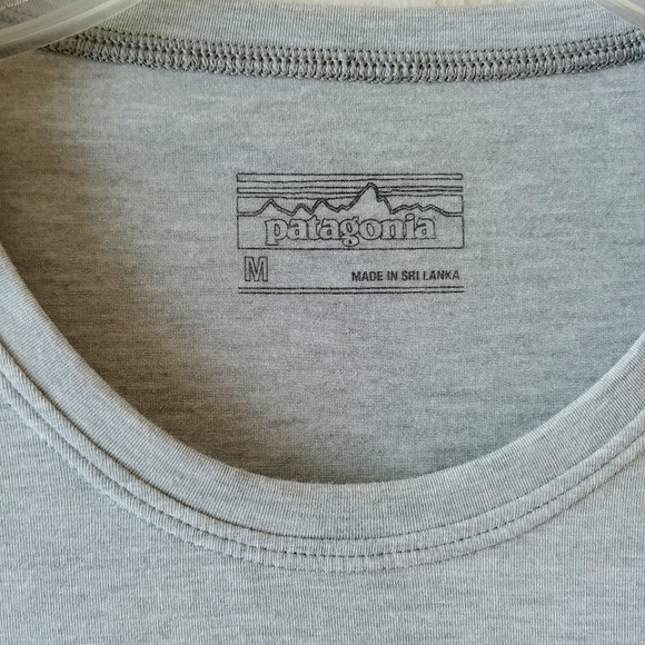 Patagonia tulip sleeve tee - Picture 4 of 6